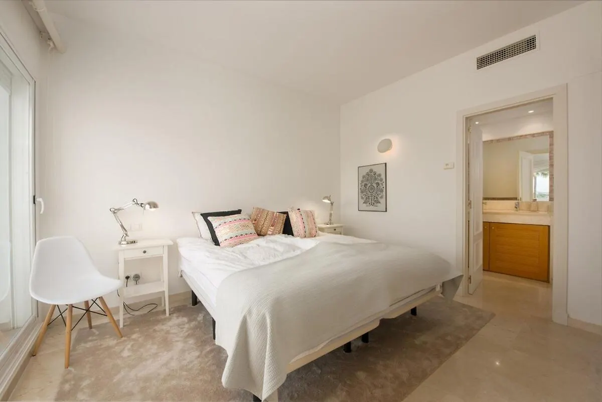 Sun-Kissed Duplex Penthouse Daire Marbella