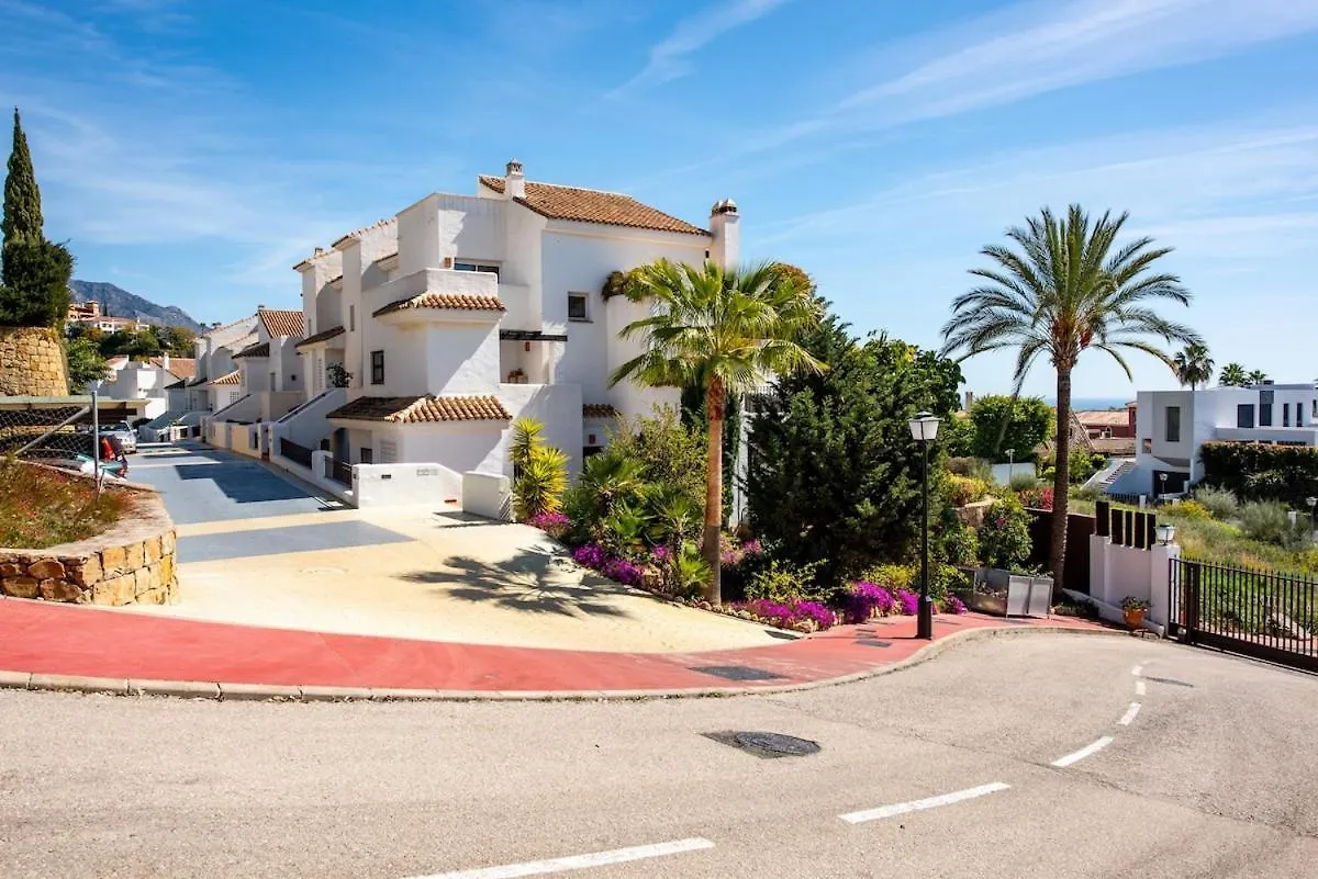 Sun-Kissed Duplex Penthouse Daire Marbella 0*,