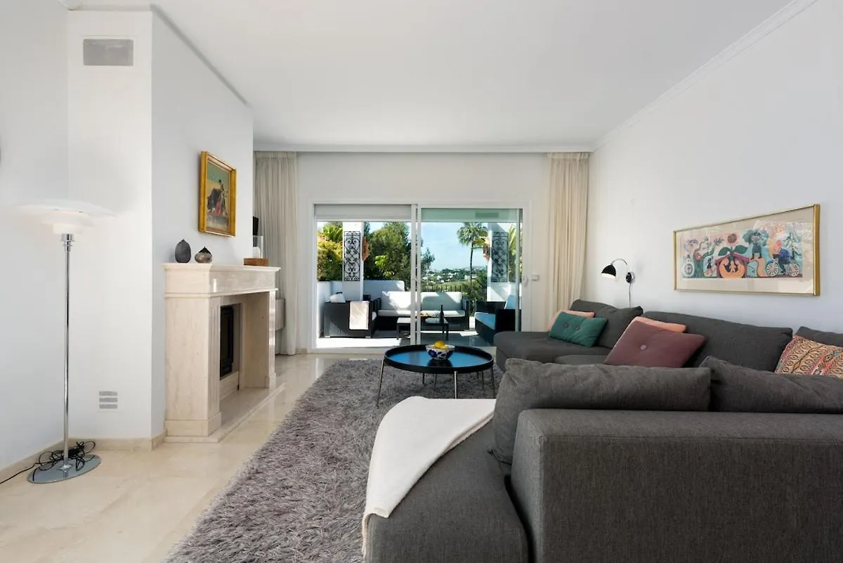 Sun-Kissed Duplex Penthouse Apartman Marbella